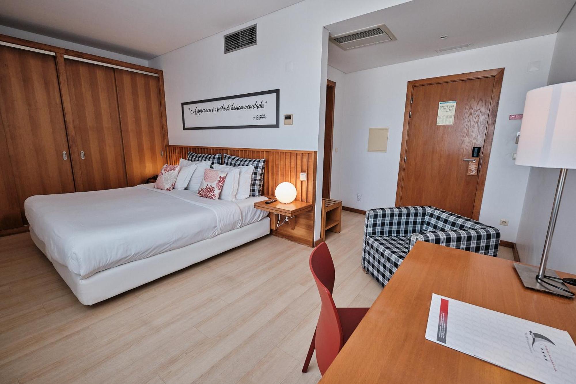 Hotel Praia Marina By Ridan Hotels プライア・ダ・ヴィクトーリア エクステリア 写真